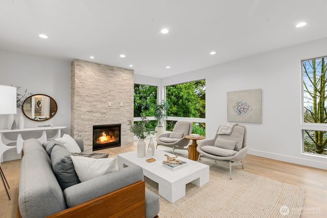 6312 Evanston Avenue N, Seattle, WA 98103