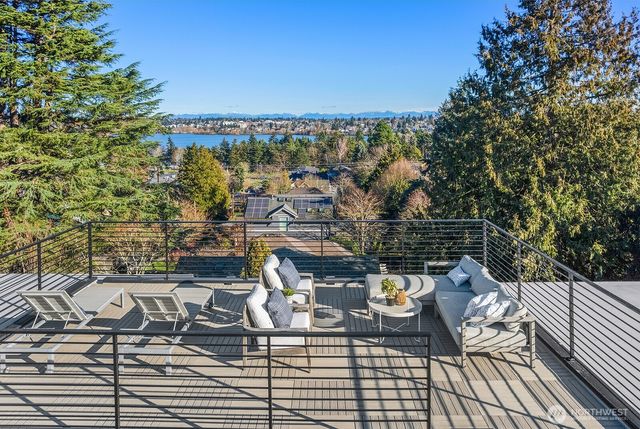 6312 Evanston Avenue N, Seattle, WA 98103