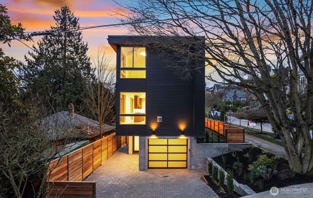 6312 Evanston Avenue N, Seattle, WA 98103