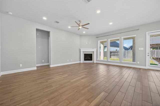 15330 Legacy Park Way, Magnolia, TX 77354