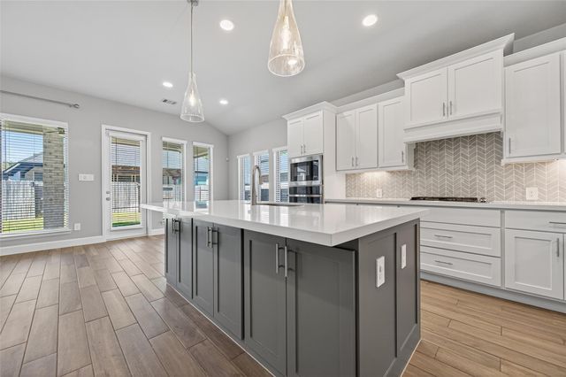 15330 Legacy Park Way, Magnolia, TX 77354