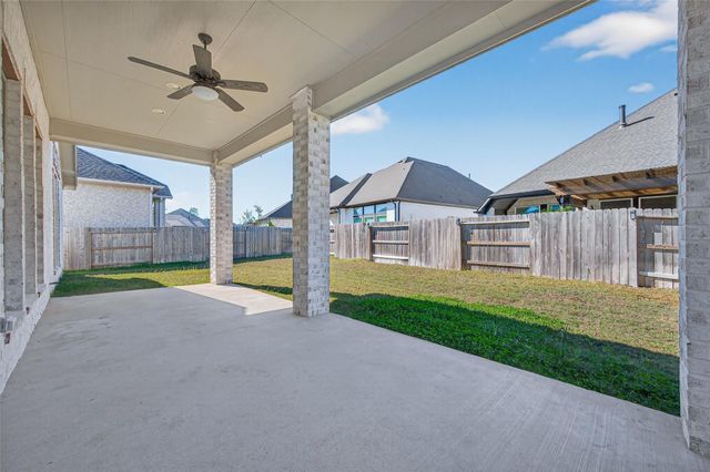15330 Legacy Park Way, Magnolia, TX 77354