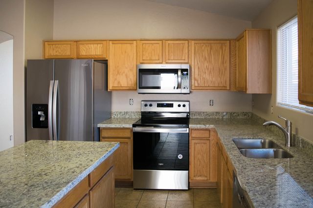 7760 W NICOLET Avenue, Glendale, AZ 85303