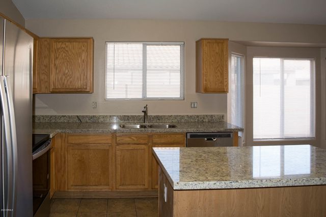 7760 W NICOLET Avenue, Glendale, AZ 85303