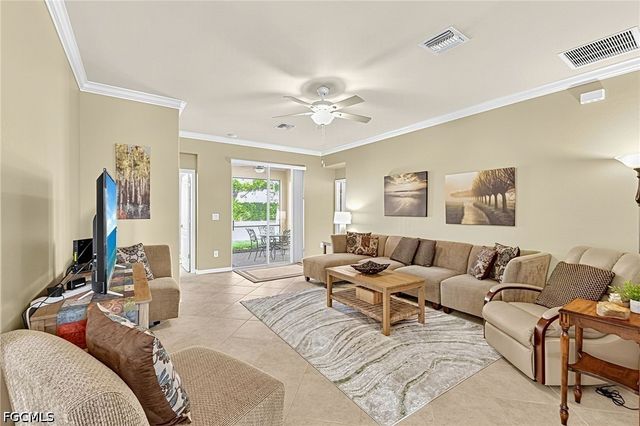 3500 Dandolo CIR, Cape Coral, FL 33909