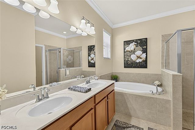 3500 Dandolo CIR, Cape Coral, FL 33909