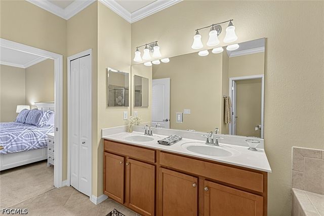3500 Dandolo CIR, Cape Coral, FL 33909