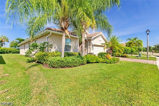 3500 Dandolo CIR, Cape Coral, FL 33909
