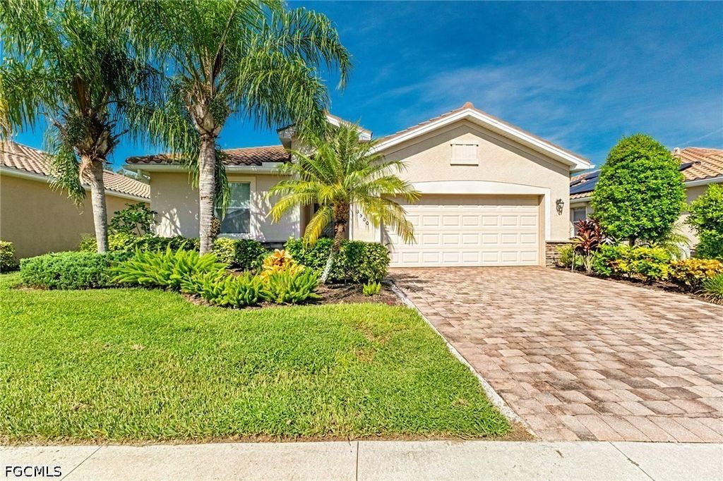 3500 Dandolo CIR, Cape Coral, FL 33909