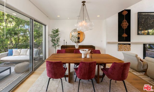928 Las Lomas Avenue, Pacific Palisades, CA 90272