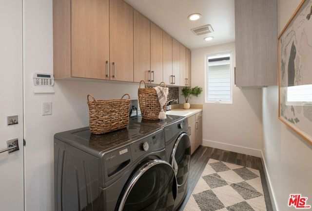 928 Las Lomas Avenue, Pacific Palisades, CA 90272