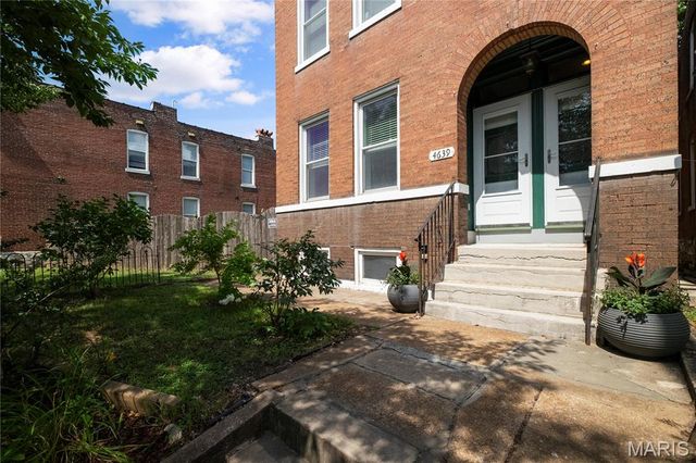 4639 Virginia Avenue, St Louis, MO 63111