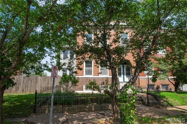 4639 Virginia Avenue, St Louis, MO 63111