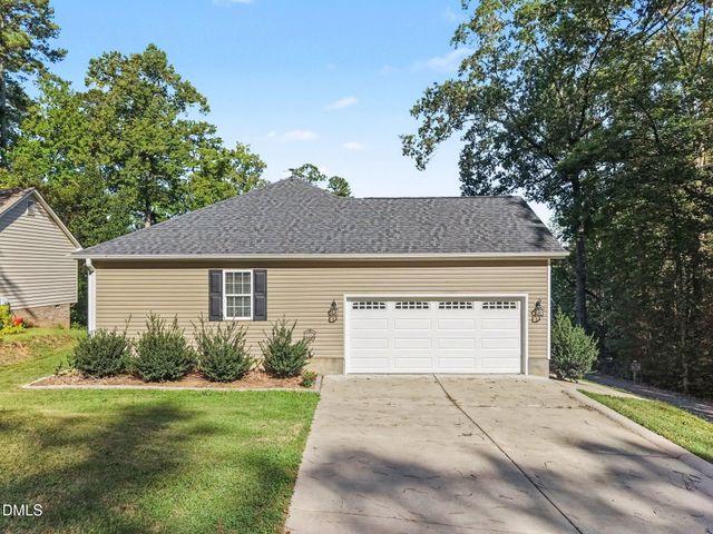 831 Eagles Nest Drive, Sanford, NC 27332