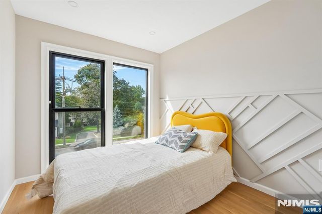 68 N Livingston Avenue, Livingston, NJ 07039