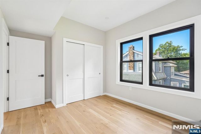 68 N Livingston Avenue, Livingston, NJ 07039