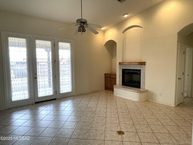 742 Via Vanilla, Rio Rico, AZ 85648