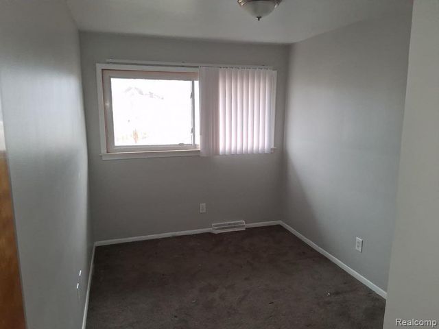 8791 E Outer Drive, Detroit, MI 48213