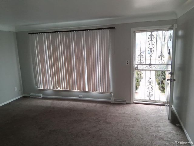 8791 E Outer Drive, Detroit, MI 48213