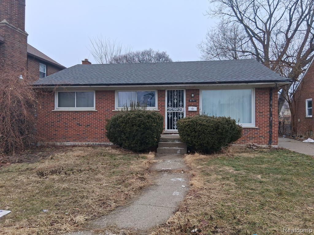 8791 E Outer Drive, Detroit, MI 48213