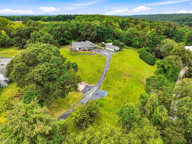 96 Pillsbury Road, Londonderry, NH 03053