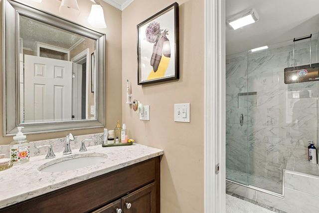 96 Pillsbury Road, Londonderry, NH 03053