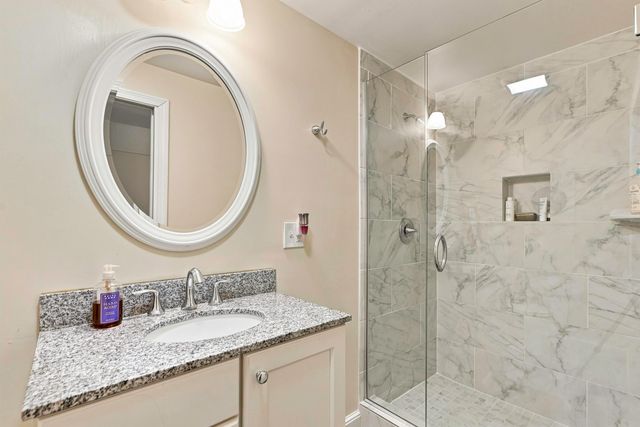 96 Pillsbury Road, Londonderry, NH 03053