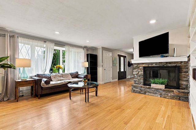 96 Pillsbury Road, Londonderry, NH 03053