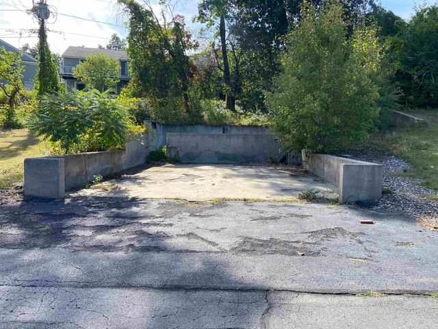 96 Pillsbury Road, Londonderry, NH 03053
