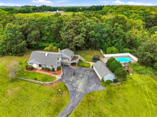 96 Pillsbury Road, Londonderry, NH 03053