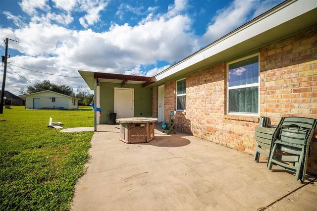 2797 E Gauthier Road, Lake Charles, LA 70607