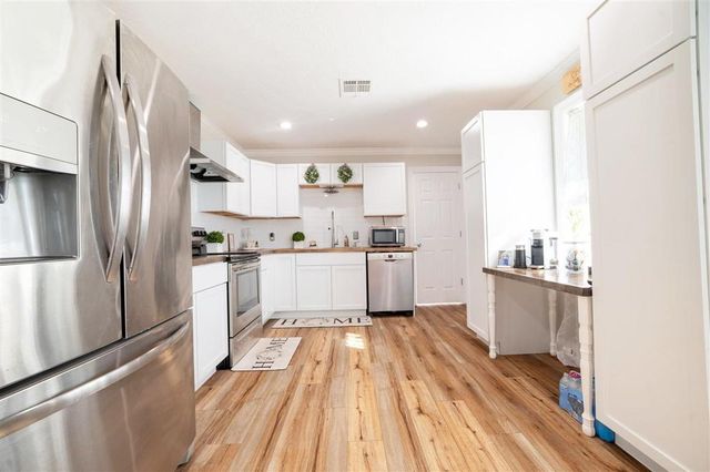 2797 E Gauthier Road, Lake Charles, LA 70607