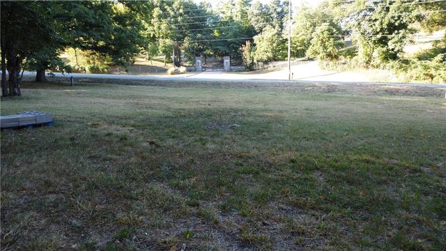 Pine Ridge Lane, Rogers, AR 72756