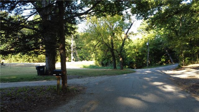 Pine Ridge Lane, Rogers, AR 72756