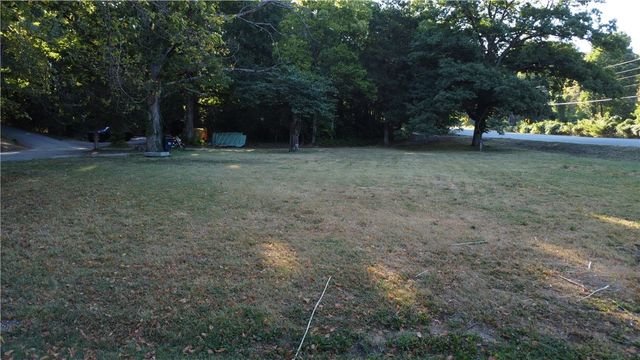 Pine Ridge Lane, Rogers, AR 72756