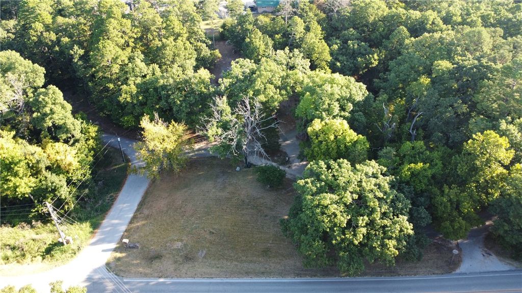 Pine Ridge Lane, Rogers, AR 72756