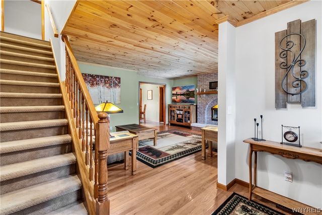 7542 Back Creek Road, Boston, NY 14075