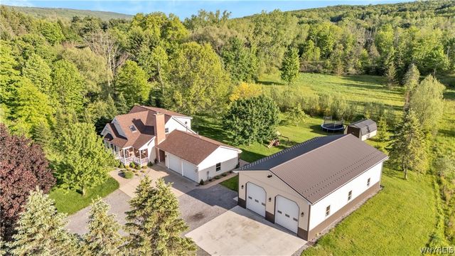 7542 Back Creek Road, Boston, NY 14075