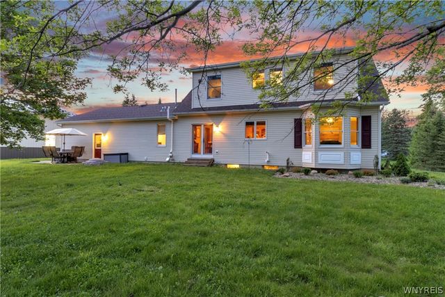 7542 Back Creek Road, Boston, NY 14075