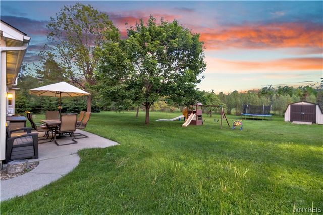 7542 Back Creek Road, Boston, NY 14075