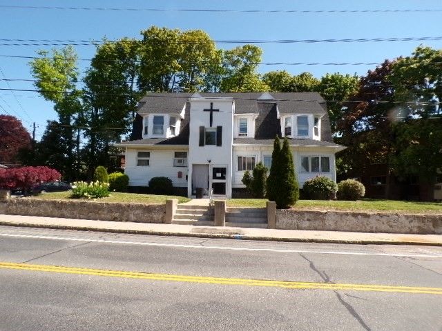 1373 Smith St, North Providence, RI 02911
