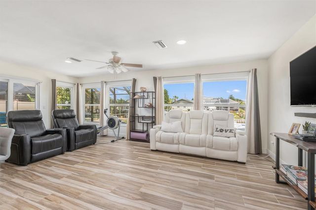 5 CHEYENNE COURT, Palm Coast, FL 32137