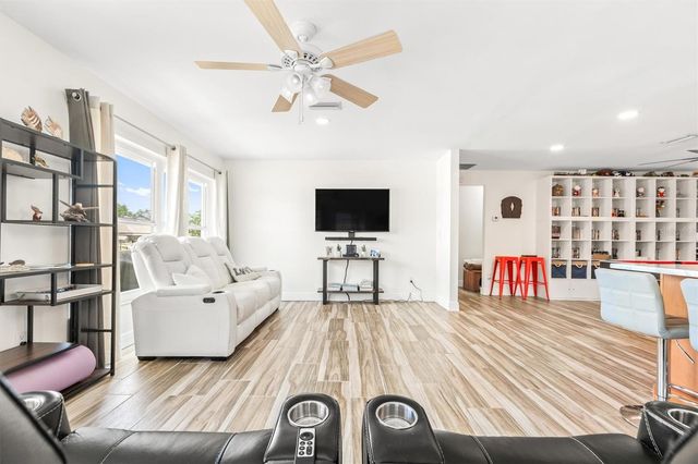 5 CHEYENNE COURT, Palm Coast, FL 32137