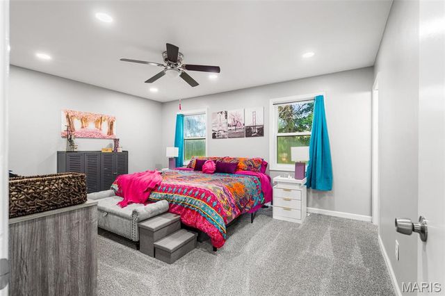 9 Linda Lane, St Peters, MO 63376