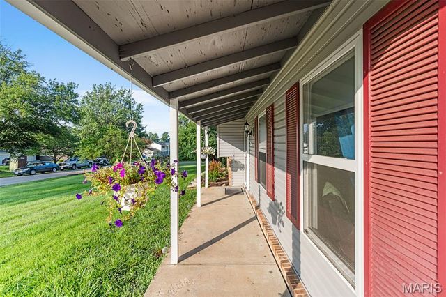 9 Linda Lane, St Peters, MO 63376