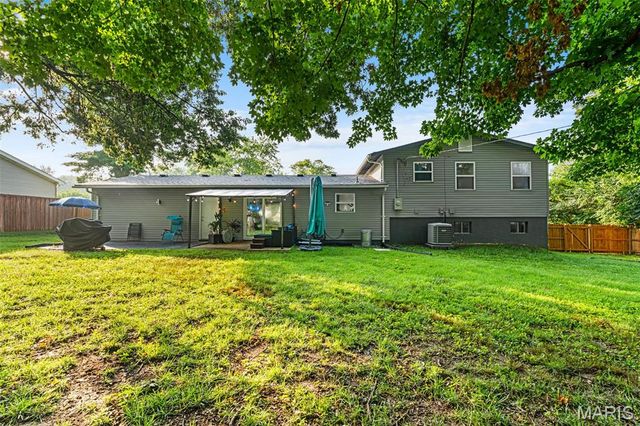 9 Linda Lane, St Peters, MO 63376
