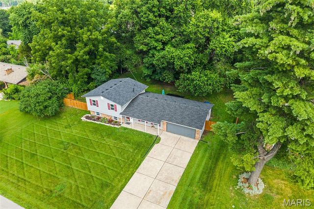 9 Linda Lane, St Peters, MO 63376