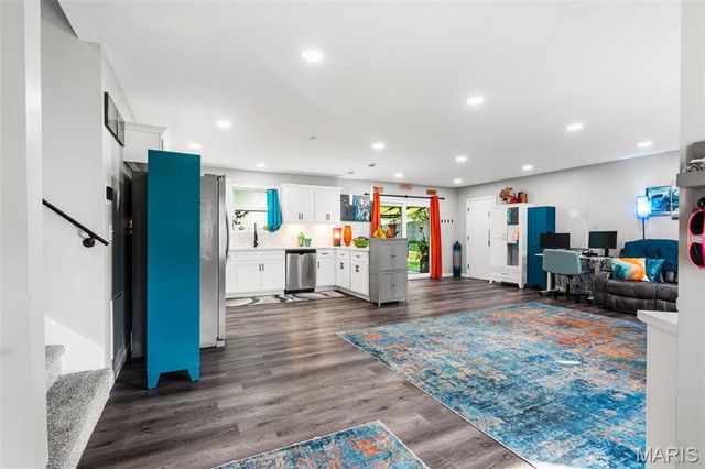 9 Linda Lane, St Peters, MO 63376