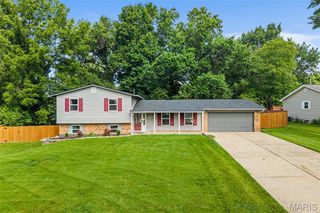 9 Linda Lane, St Peters, MO 63376