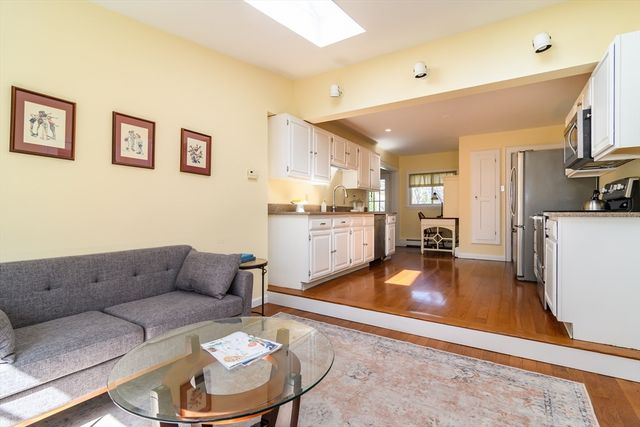 786 Boston Post Rd, Weston, MA 02493